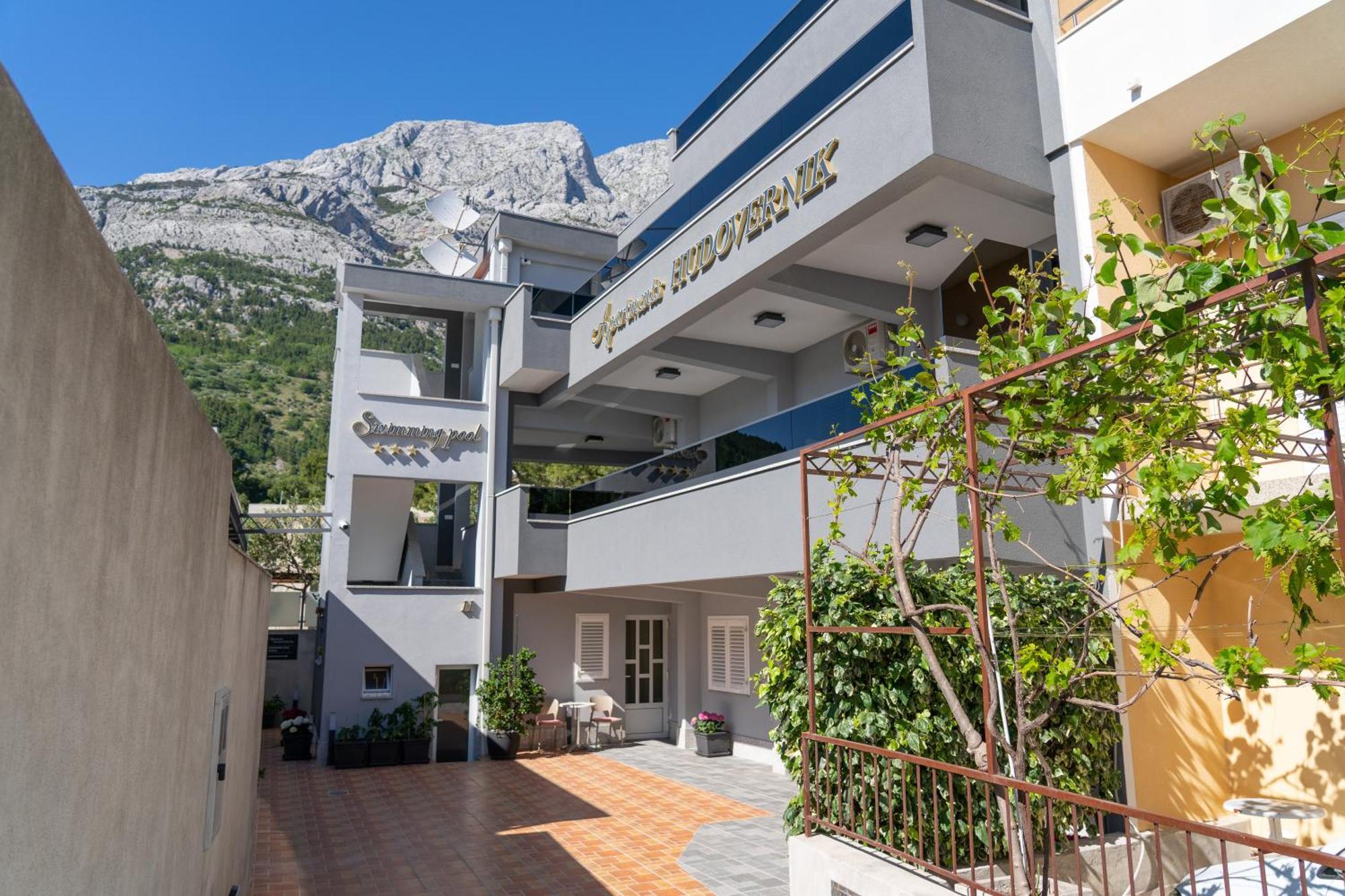 Apartments Hudovernik Baska Voda Luaran gambar
