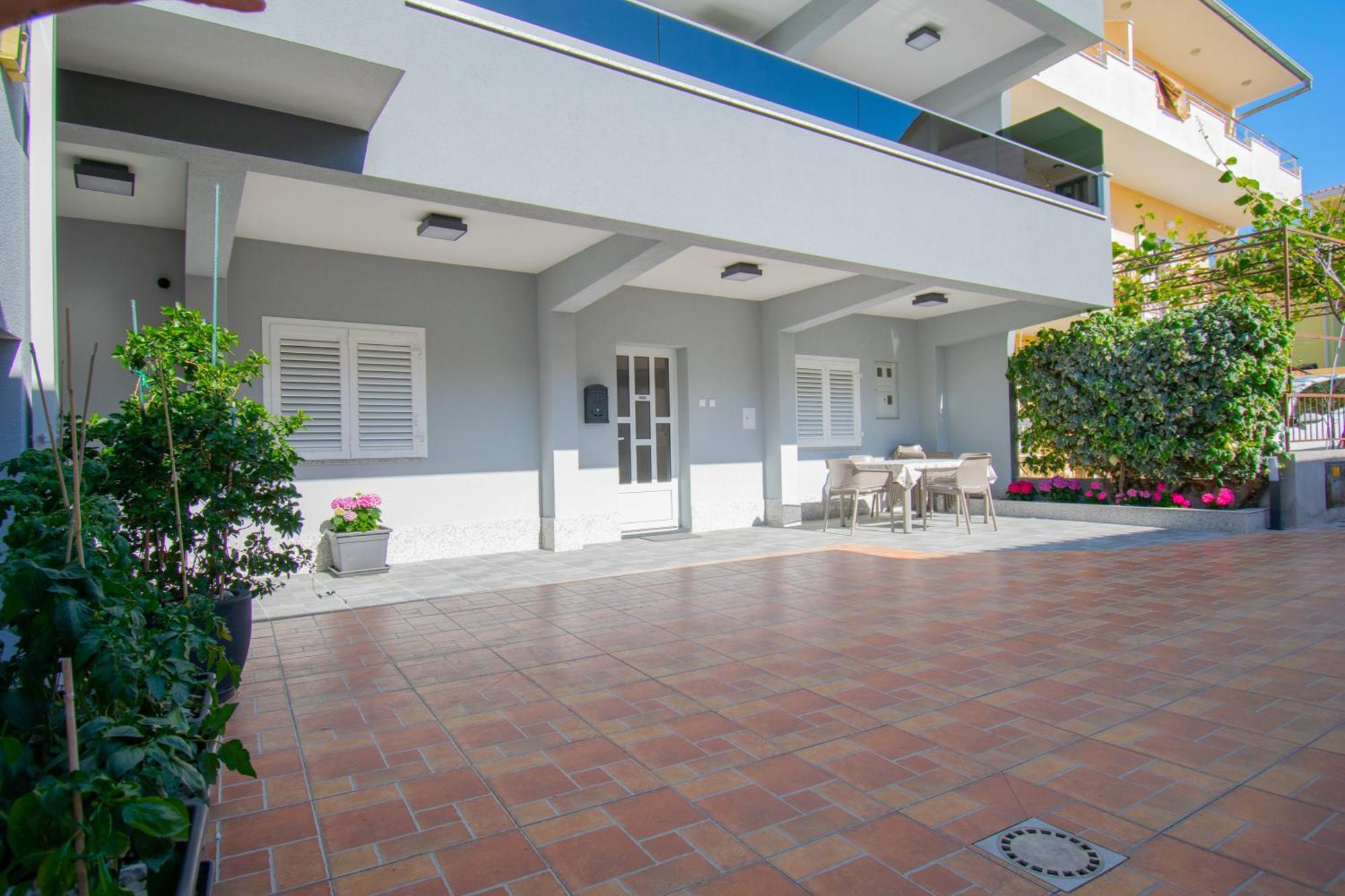 Apartments Hudovernik Baska Voda Luaran gambar