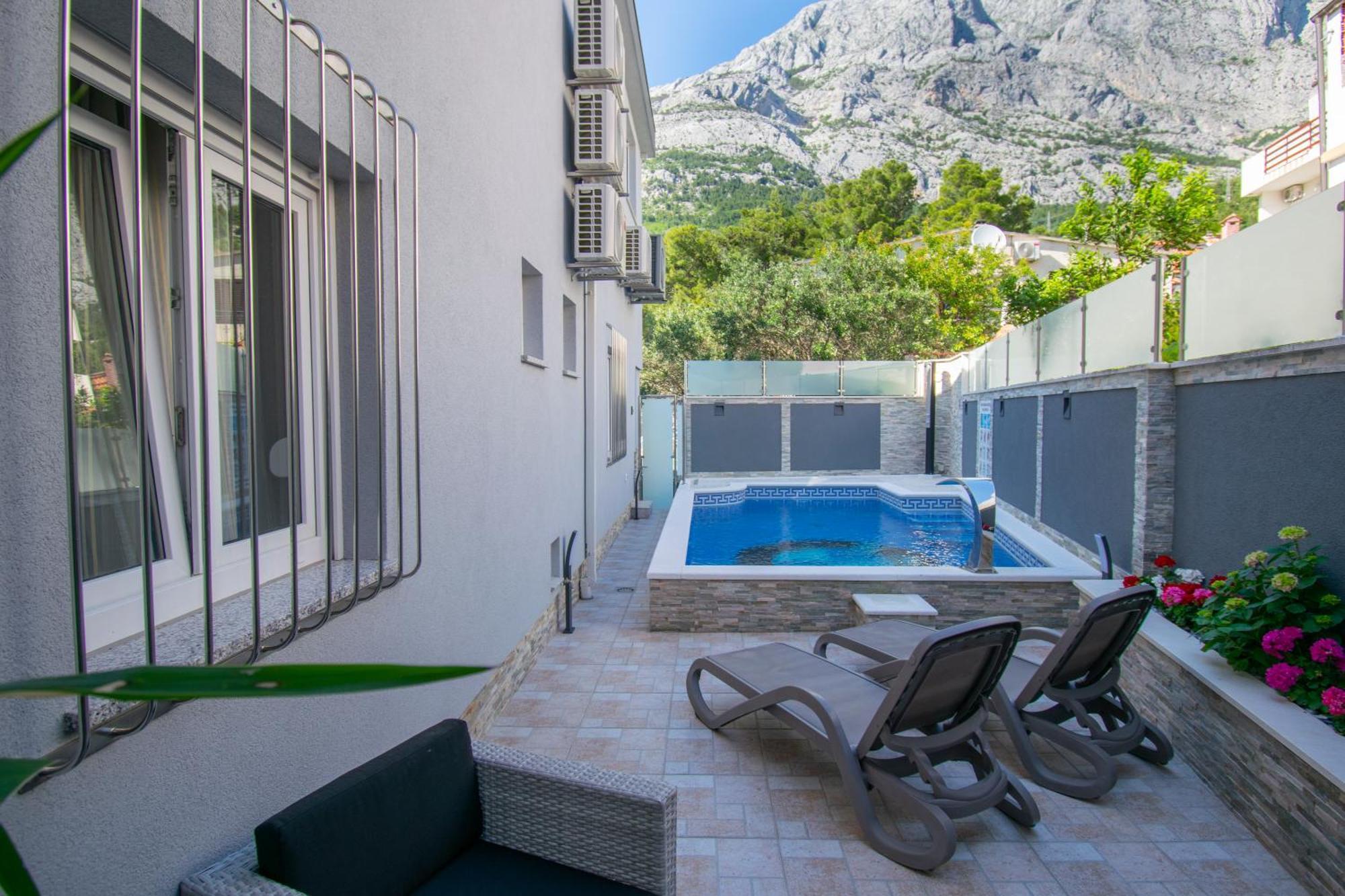Apartments Hudovernik Baska Voda Luaran gambar
