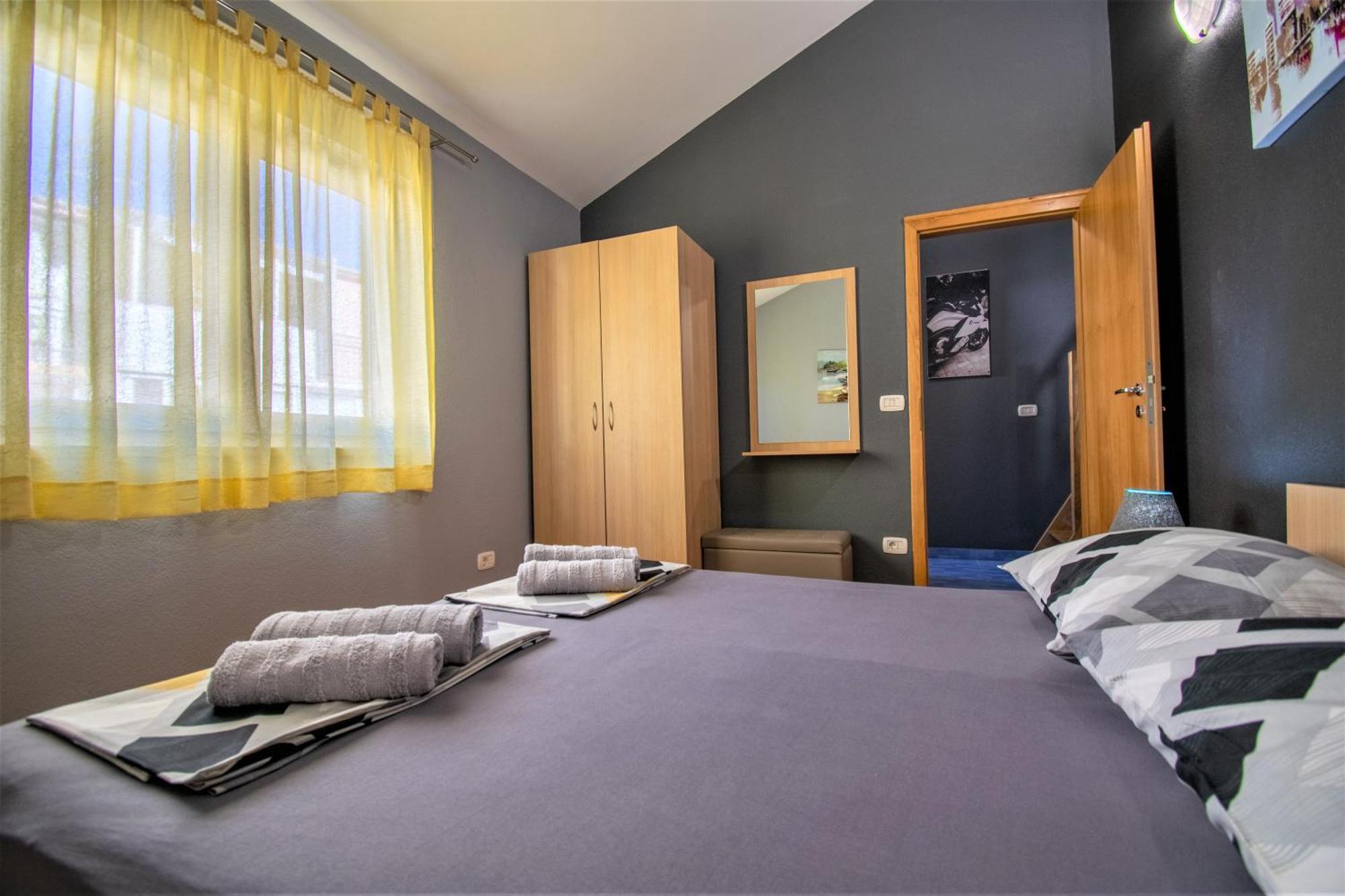 Apartments Hudovernik Baska Voda Luaran gambar