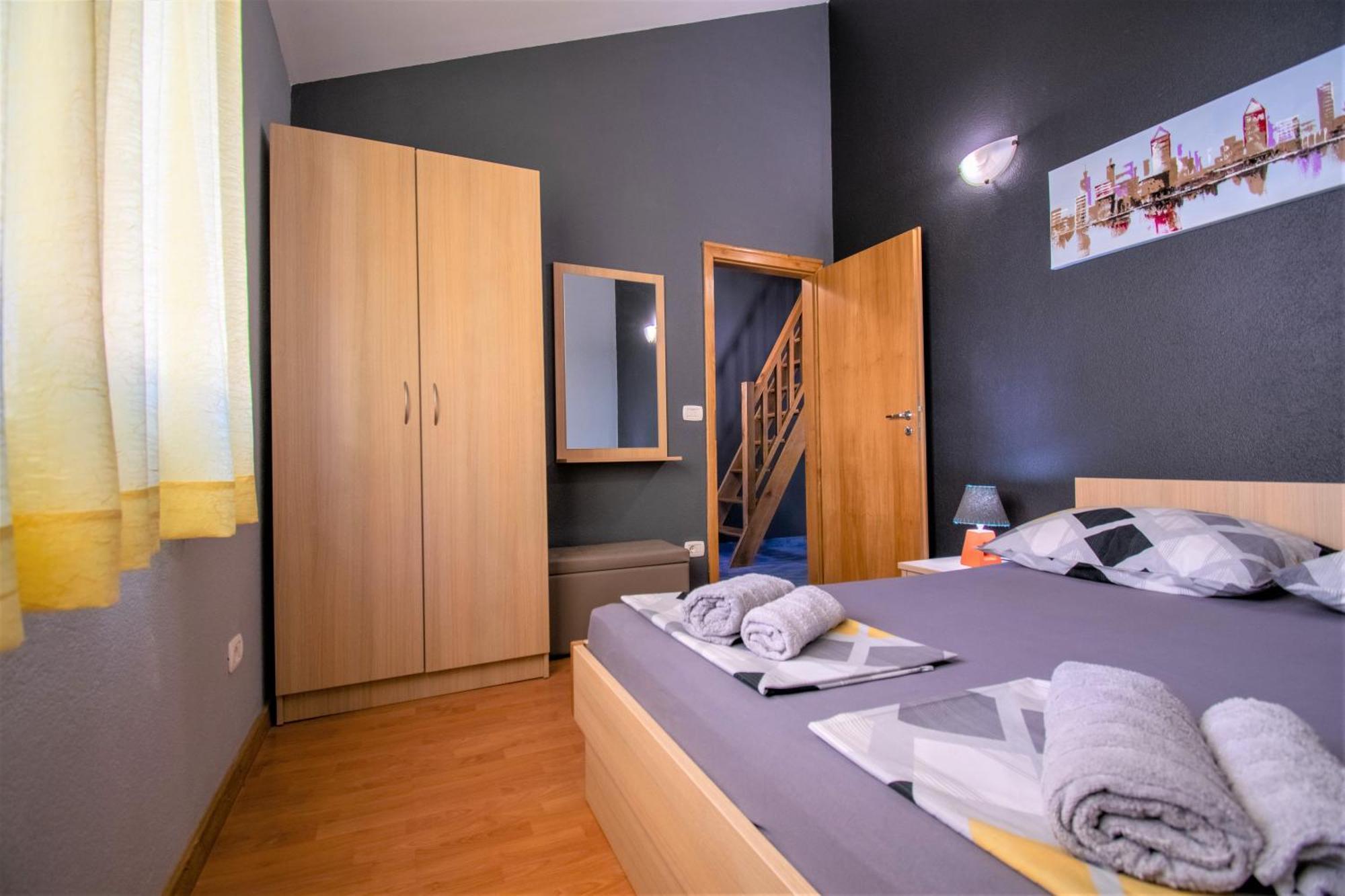 Apartments Hudovernik Baska Voda Luaran gambar