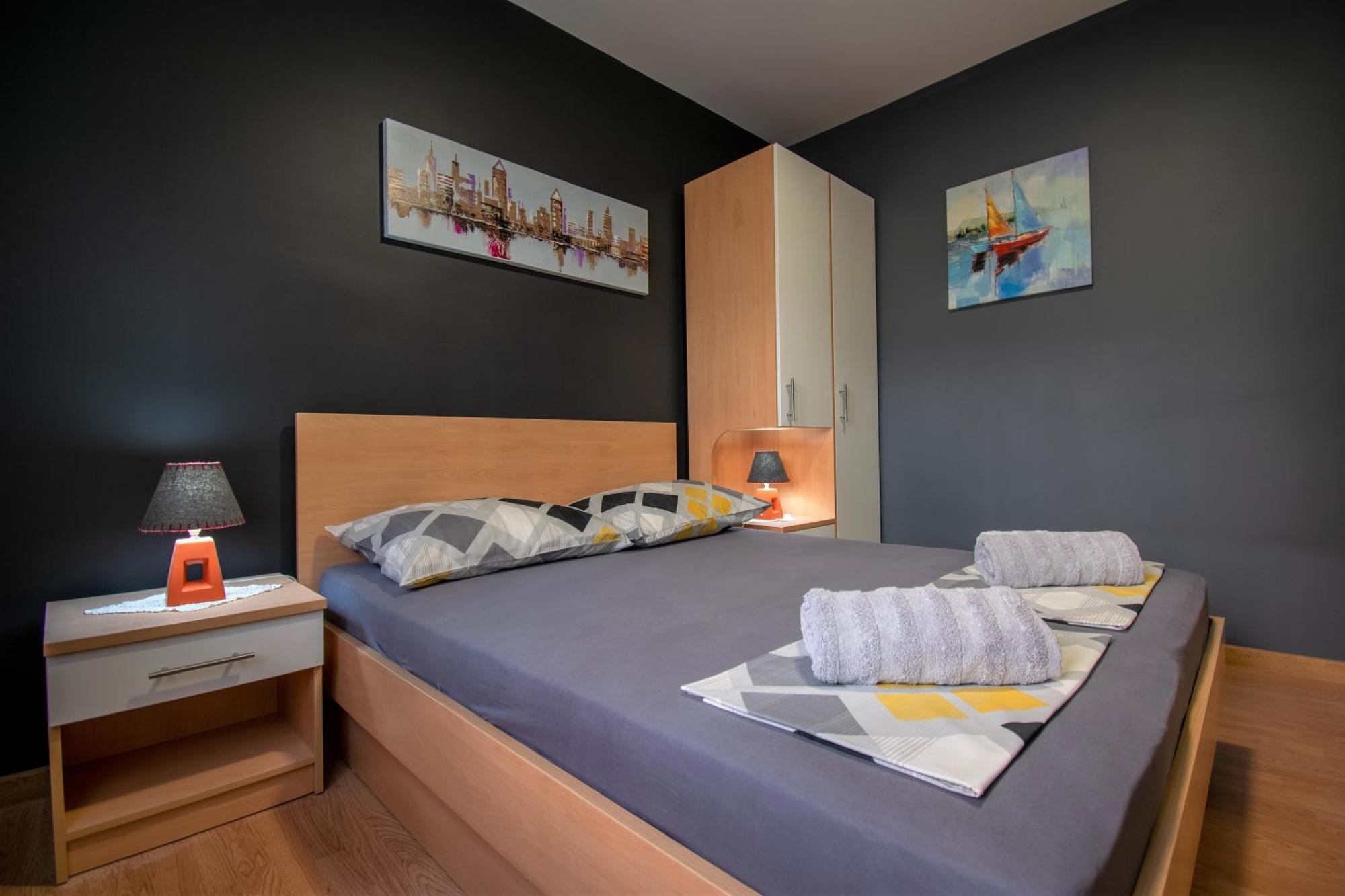 Apartments Hudovernik Baska Voda Luaran gambar