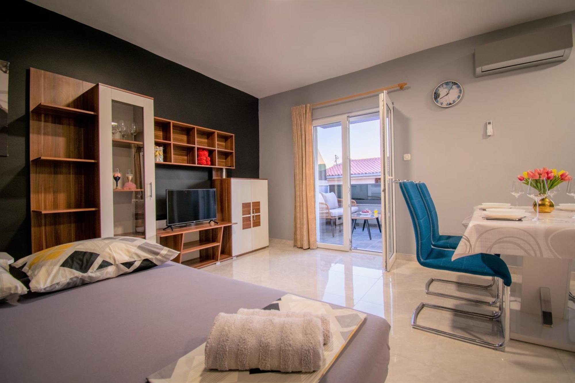Apartments Hudovernik Baska Voda Luaran gambar