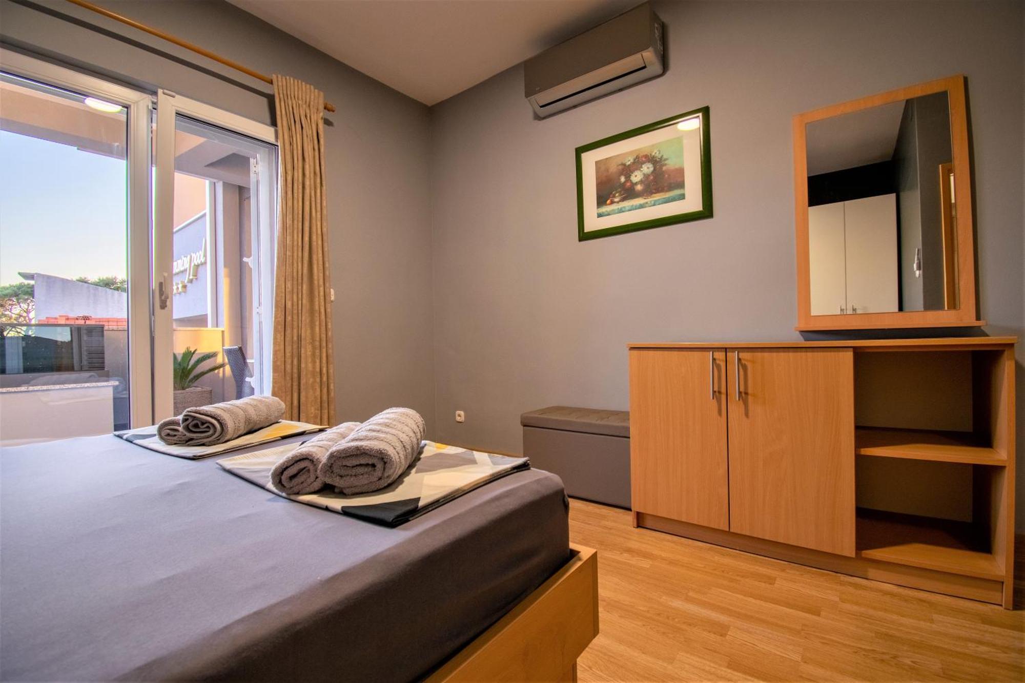 Apartments Hudovernik Baska Voda Luaran gambar